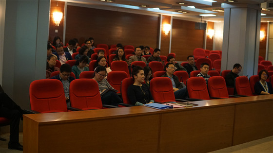 927232c8d7d7c6a9354b1236447a2602.jpg 观众_副本.jpg