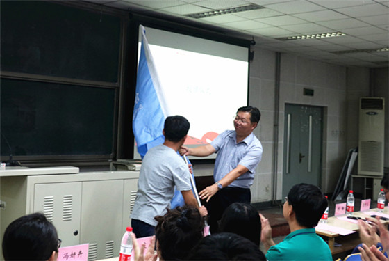 20170911英国上市公司3652017级研究生新生开学典礼成功召开 (18)_副本.jpg